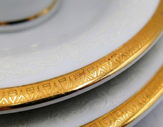 Filizanka-ze-zlotym-paskiem-i-spodek-Antonio-Gold