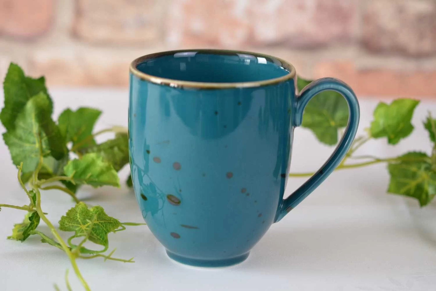 Kubek porcelanowy w koloze Laguna w aranżacji